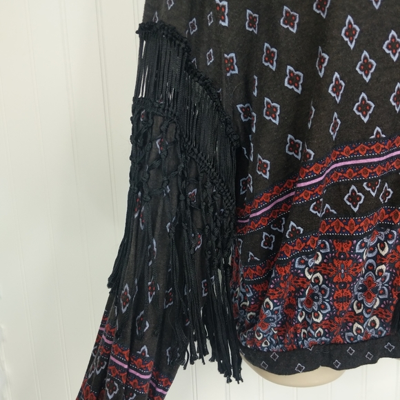 FREE PEOPLE Macra Maze Me Fringed Peasant Top XS - Picture 8 of 16